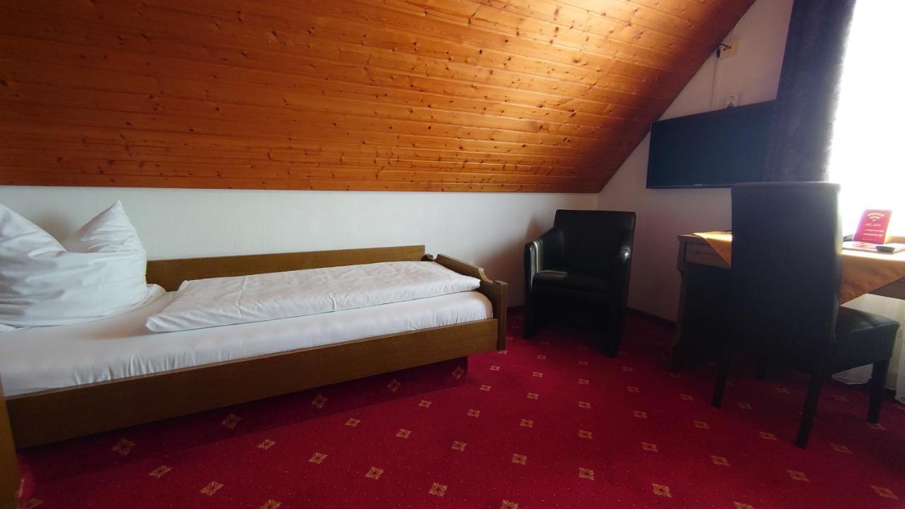 Hotel Landgasthof Fromm Untergruppenbach Exterior foto